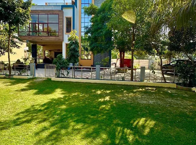 Kaashi Flora - Luxury 3Bhk
