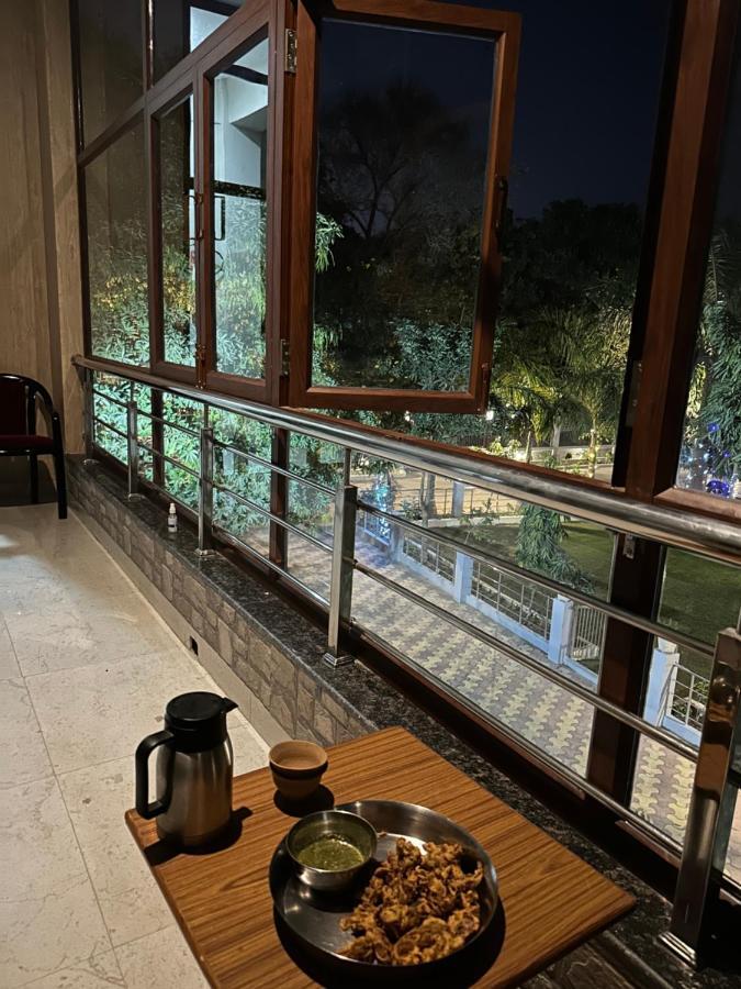 Villa Kaashi Flora - Luxury 3bhk *