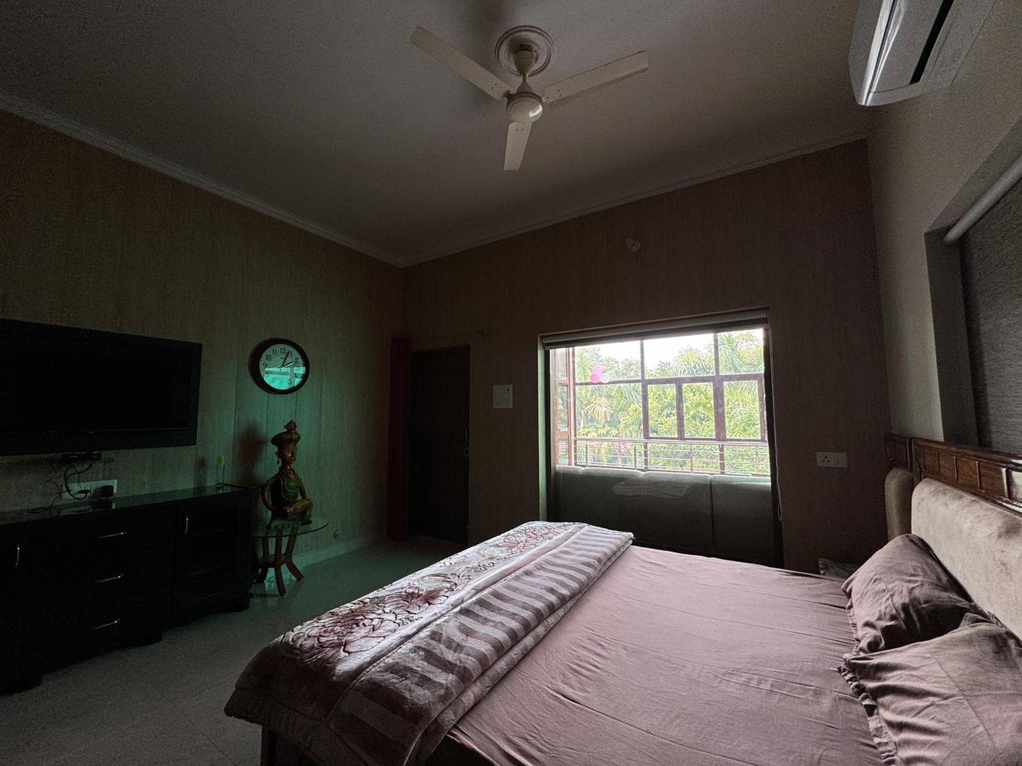 Kaashi Flora - Luxury 3bhk